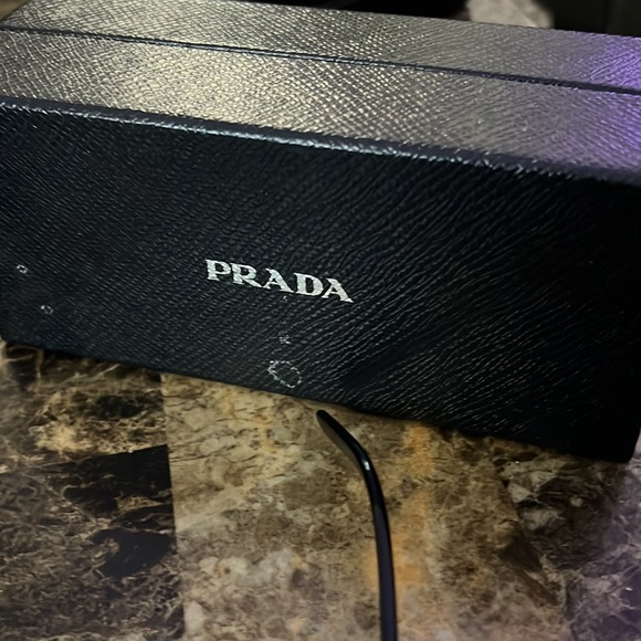 Prada shades made in Italy - Picture 7 of 8